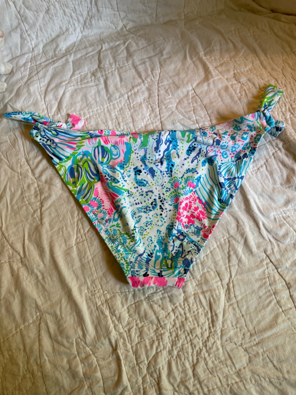 Lilly Pulitzer - NWOT Swim bottom - Size 10 - Picture 2 of 4